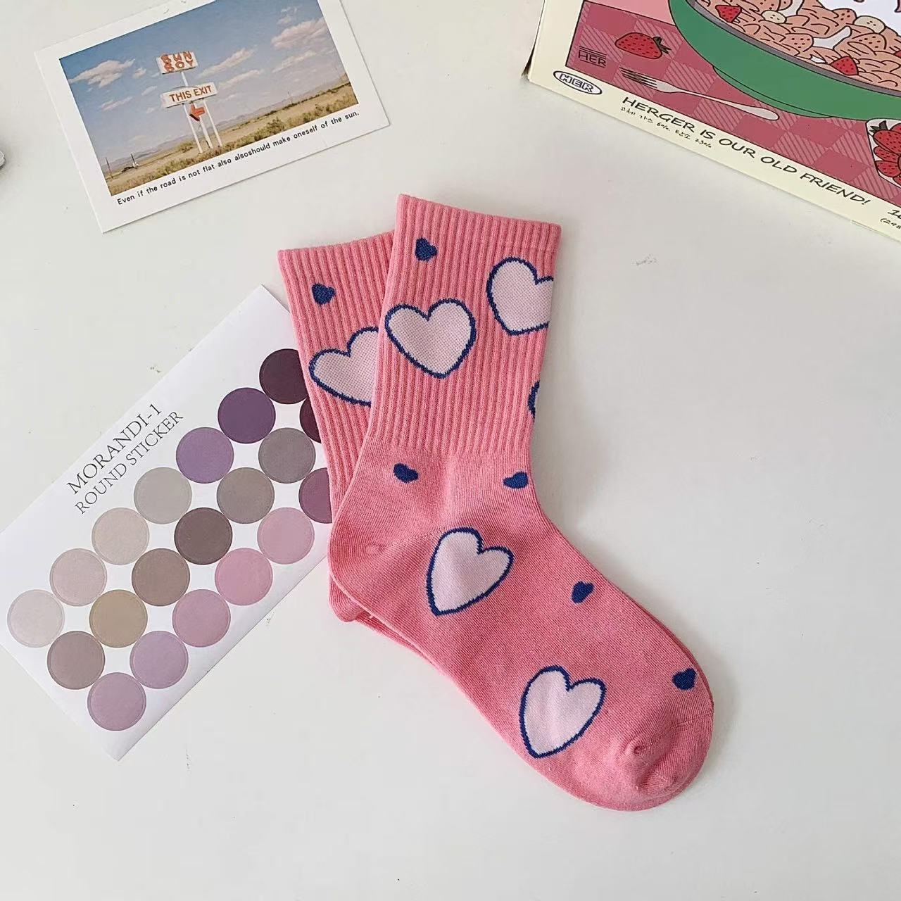 Women’s Heart Print Crew Socks – Pink Casual Comfort