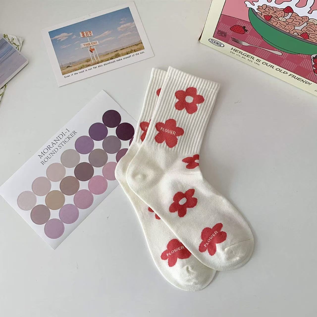 Women’s Flower Crew Socks – Ivory with Pink Motif